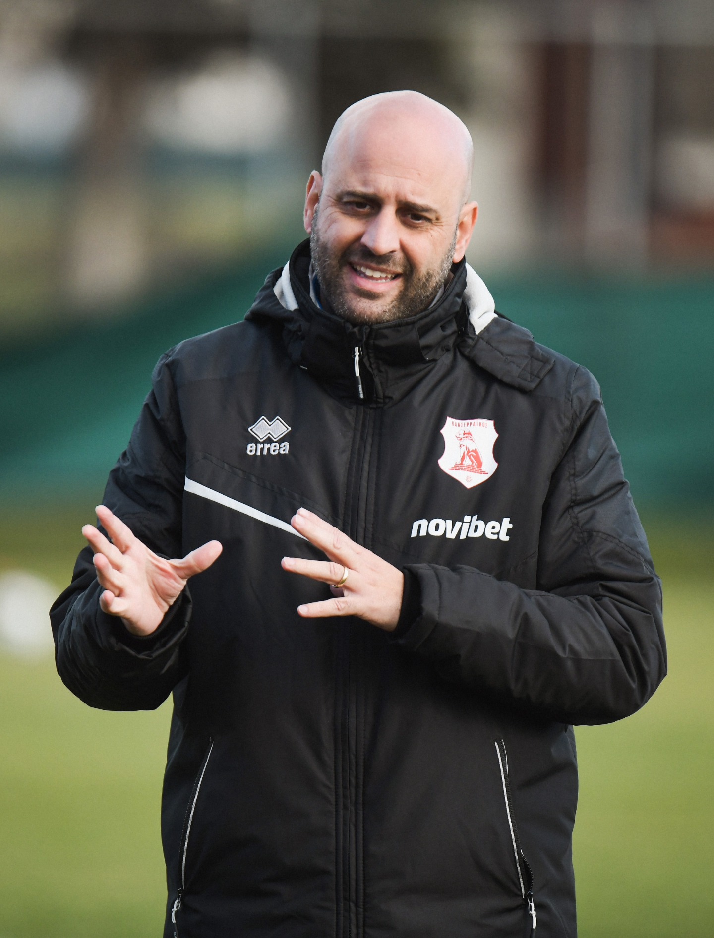 Ζεράρ Σαραγόσα: «Όταν μιλάω με προπονητές του εξωτερικού γελούν με αυτά που συμβαίνουν»